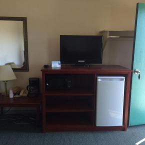 Esterhazy Motor Hotel